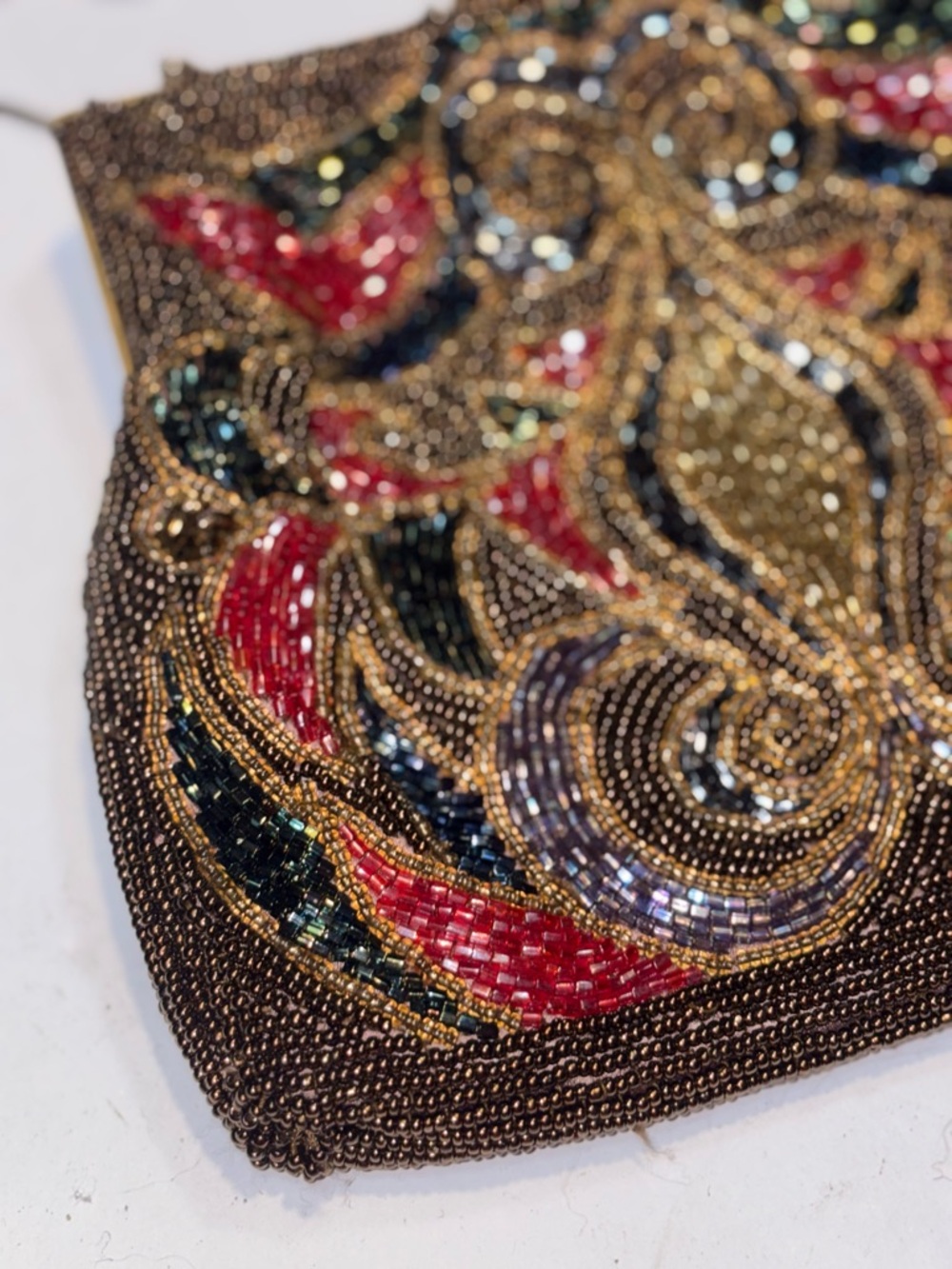 vintage La Regale multi-color beaded handbag,
50’s 60’s metal chain - Picture 4 of 12